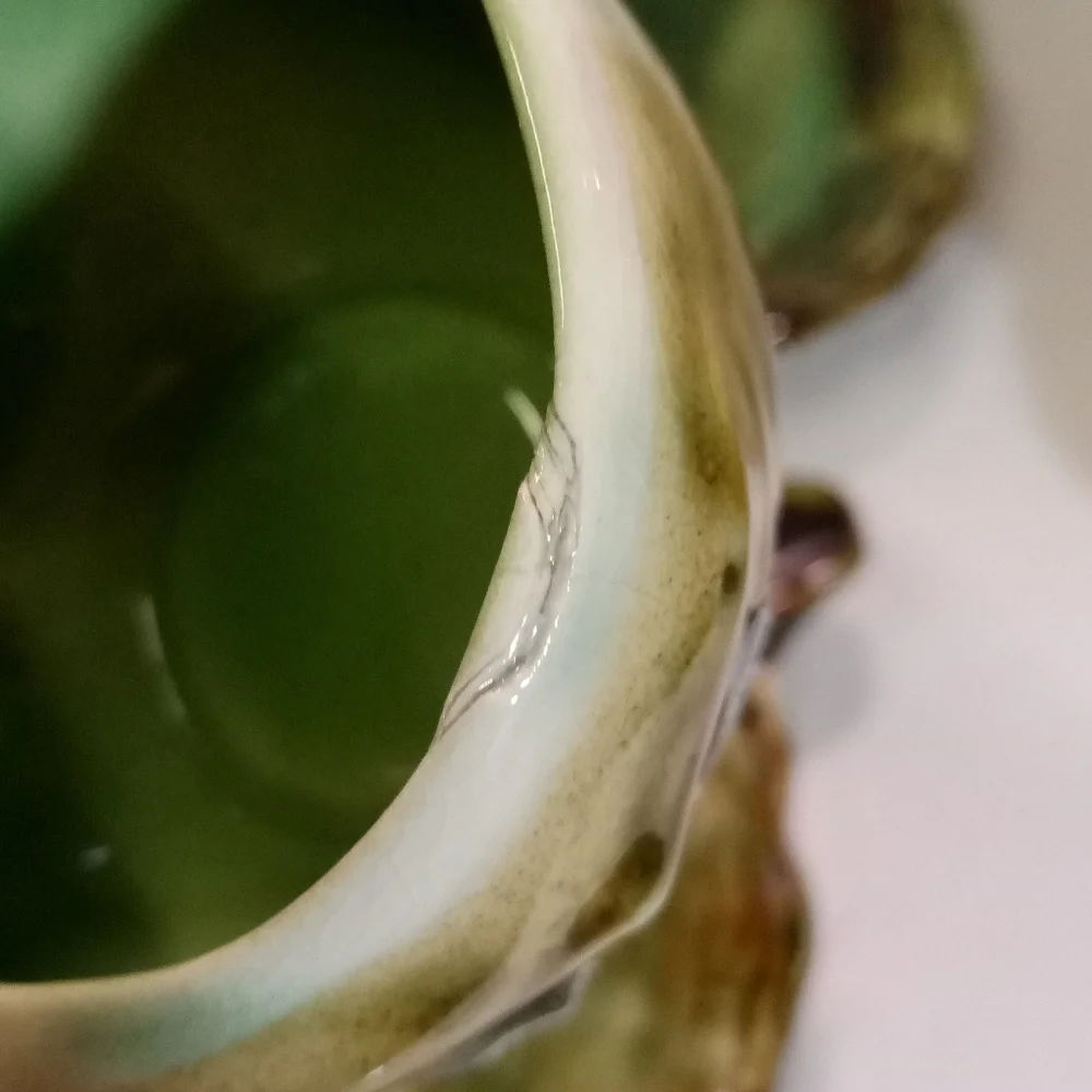 Vtge 8-Pc. Japan Shell Cups & Saucers 50s Porcelain Drip Glaze FLORIDA Engraved